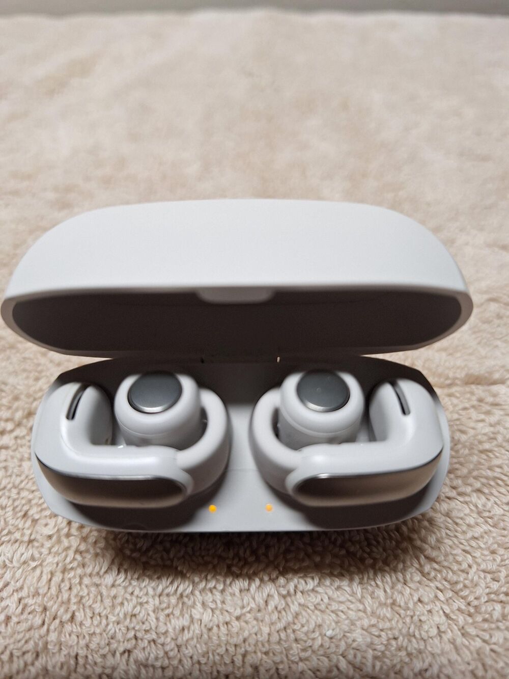 Bose Over the Ear Ear Buds preowned